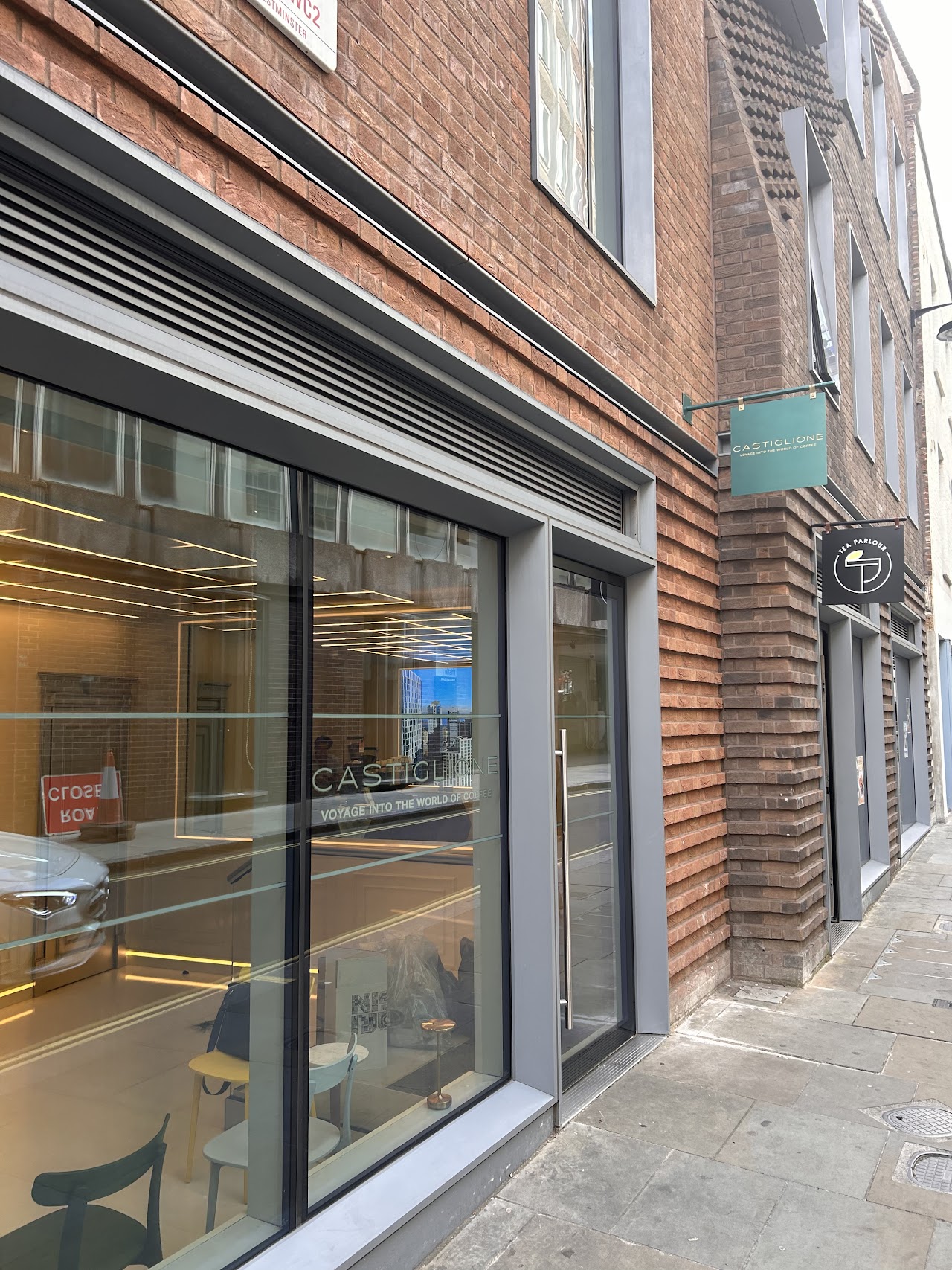 Castiglione interior