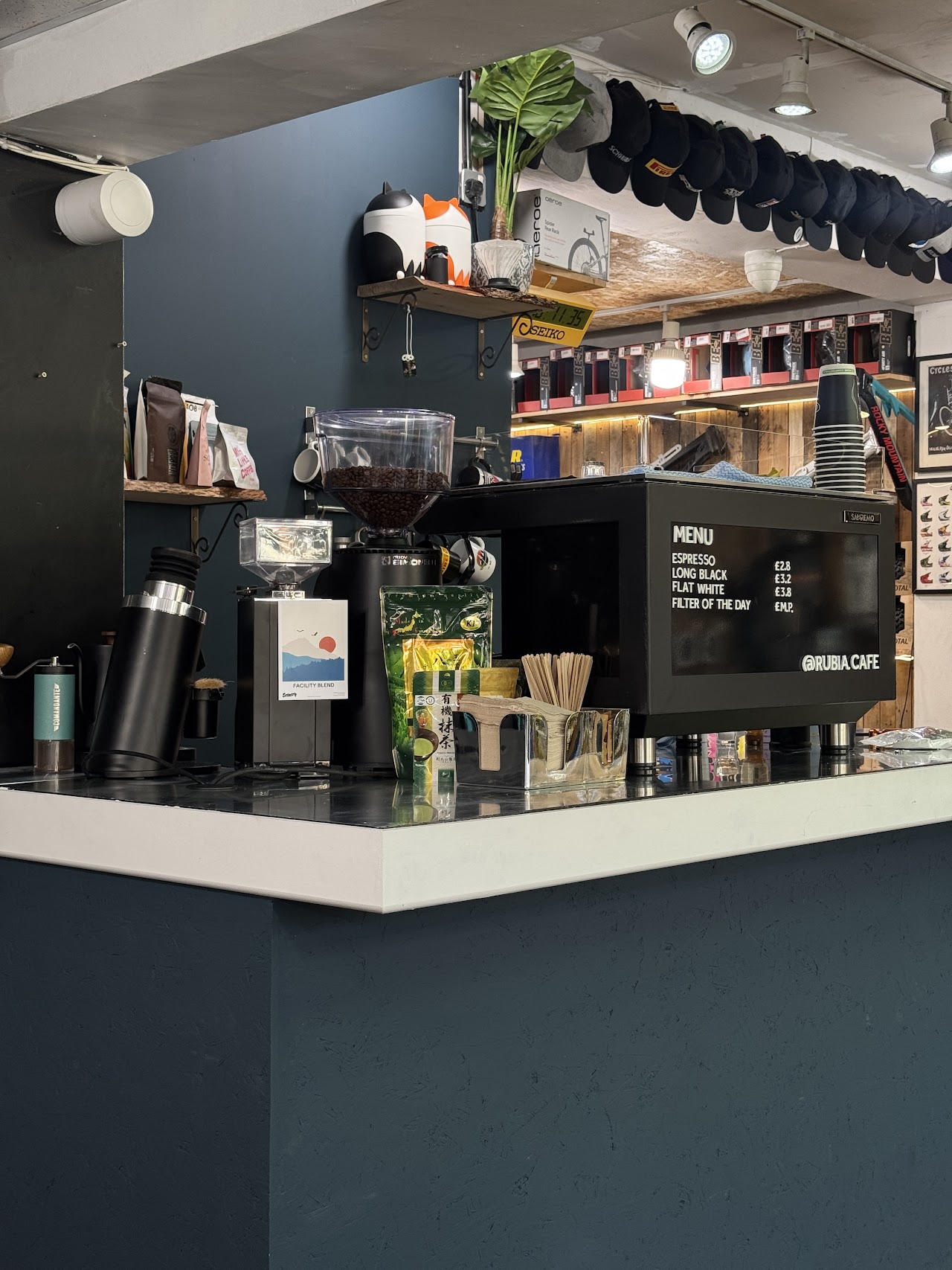 Rubia Coffee interior