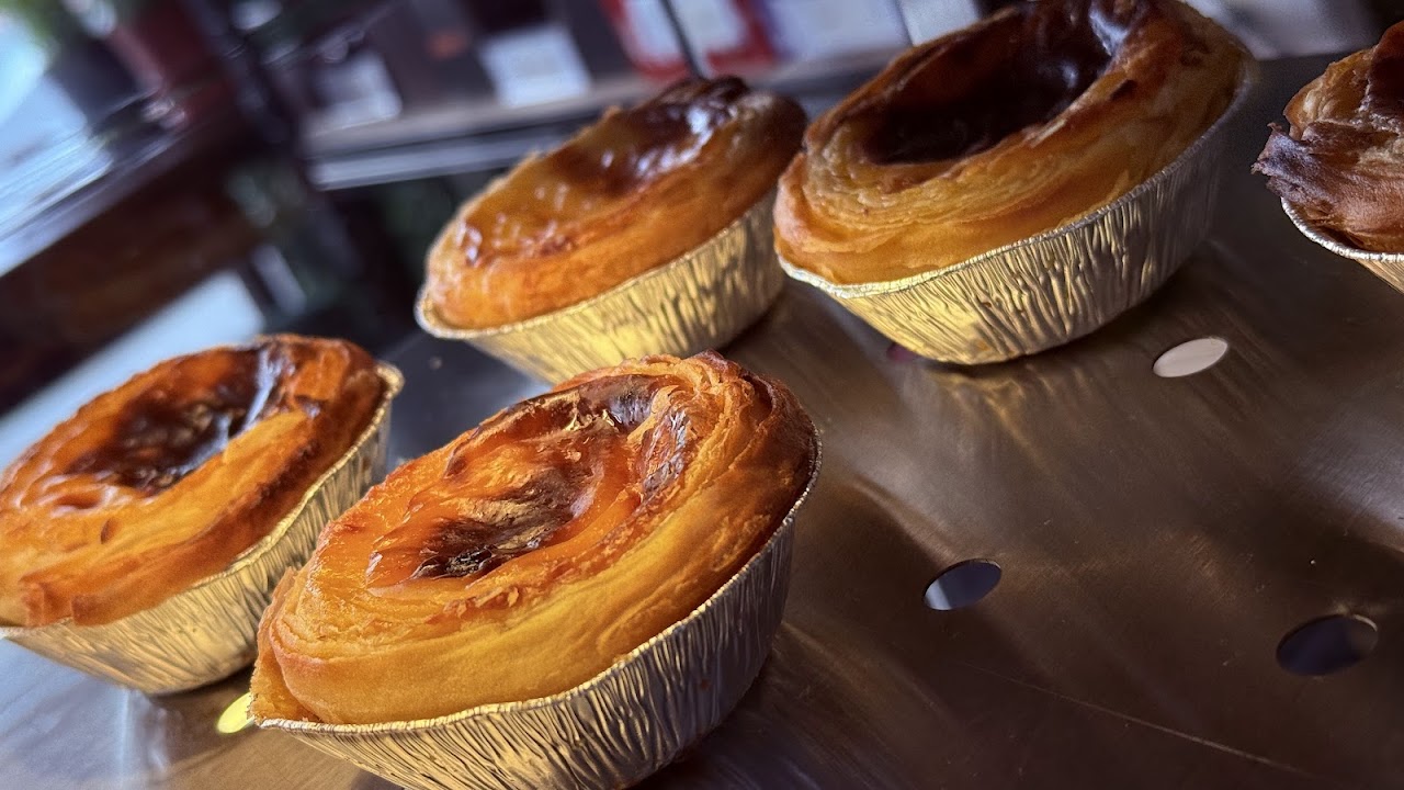 Rose’s Cafe interior