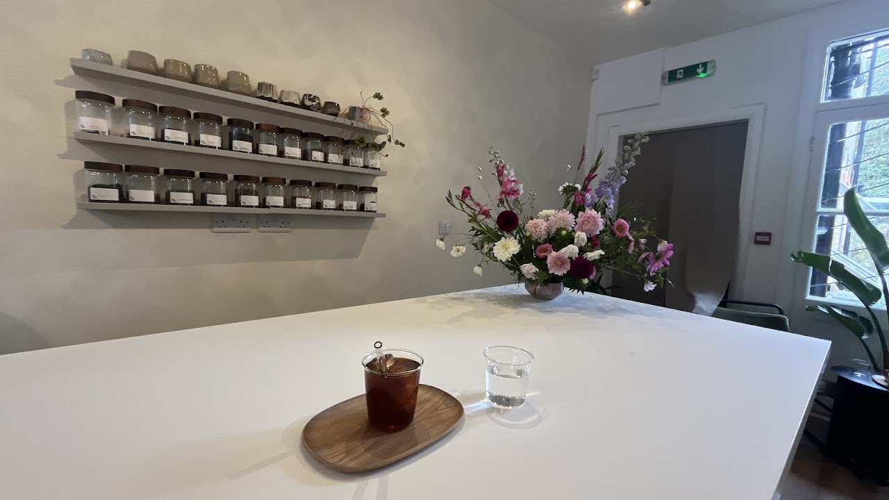 Flux Coffee interior