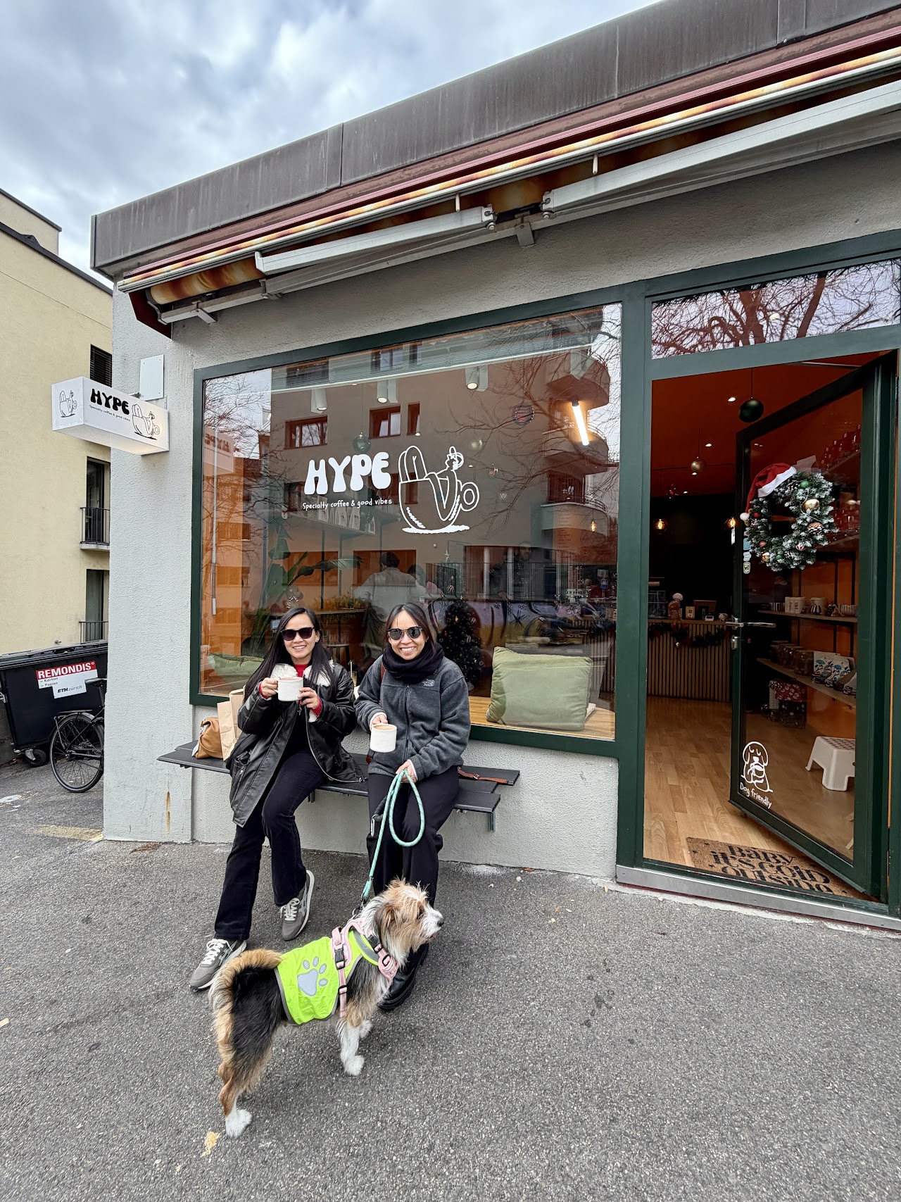 Hype specialty coffee & good vibes interior