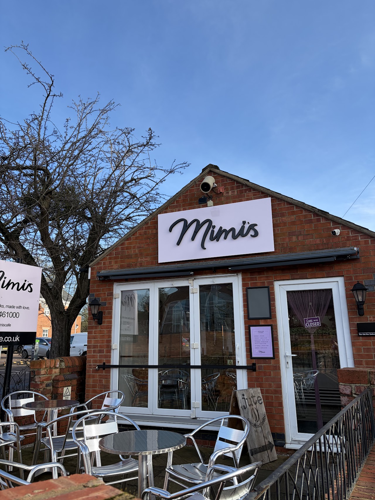 Mimi's interior