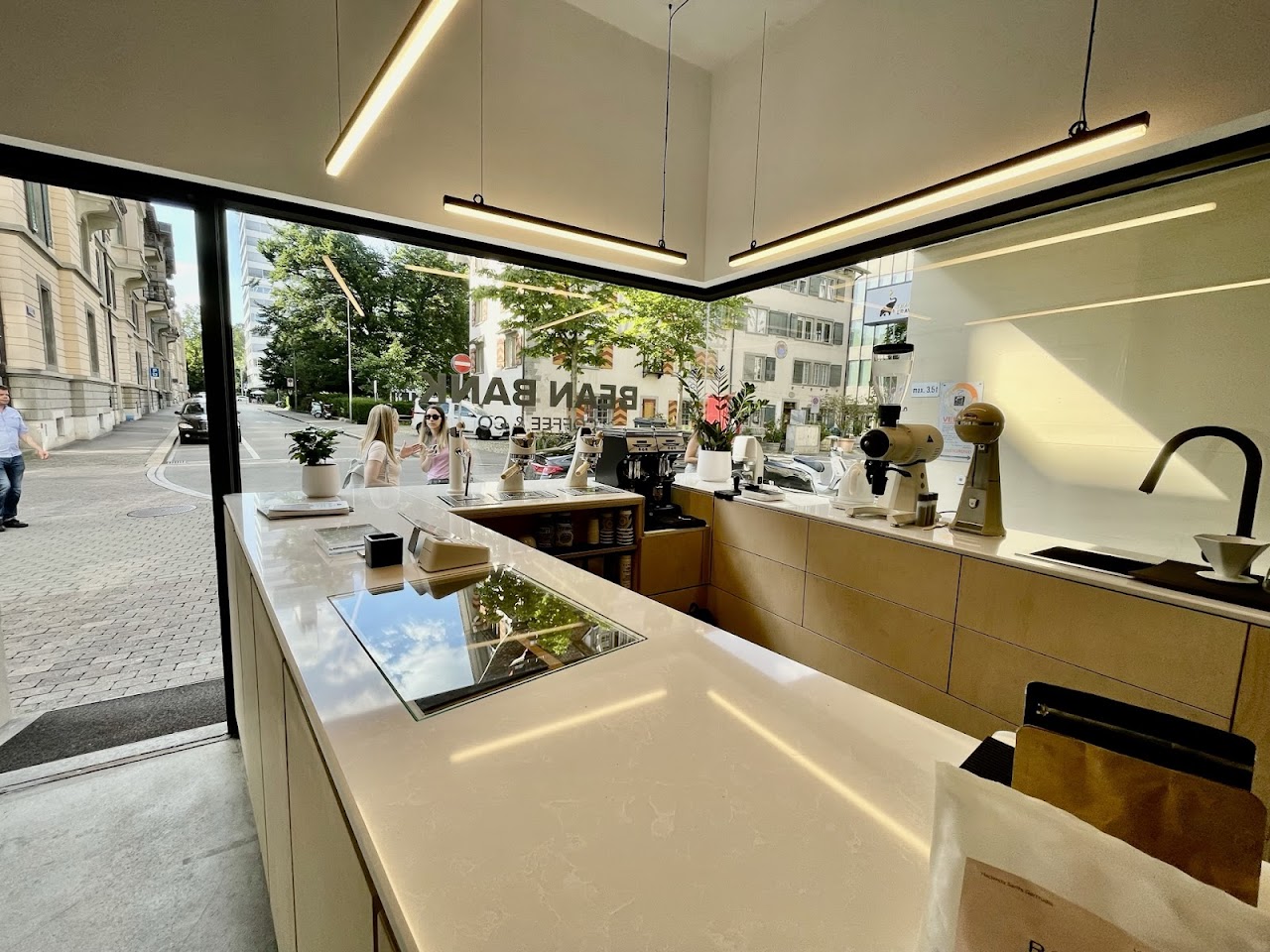 Bean Bank Coffee Bärengasse interior