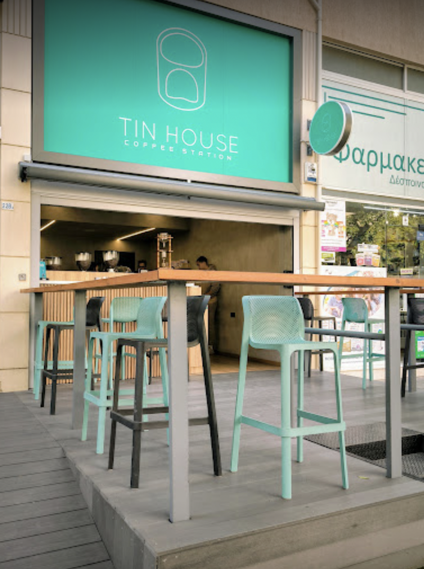 TIN HOUSE interior