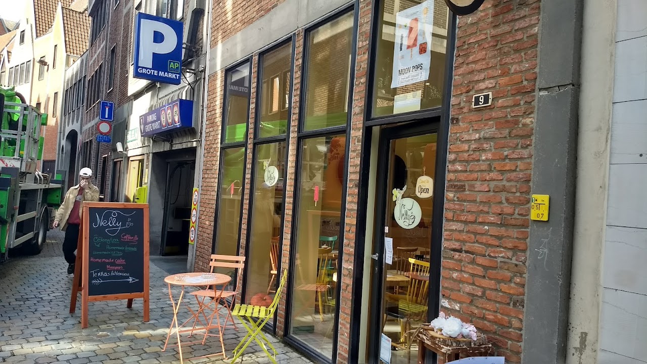 Nelly Coffee interior