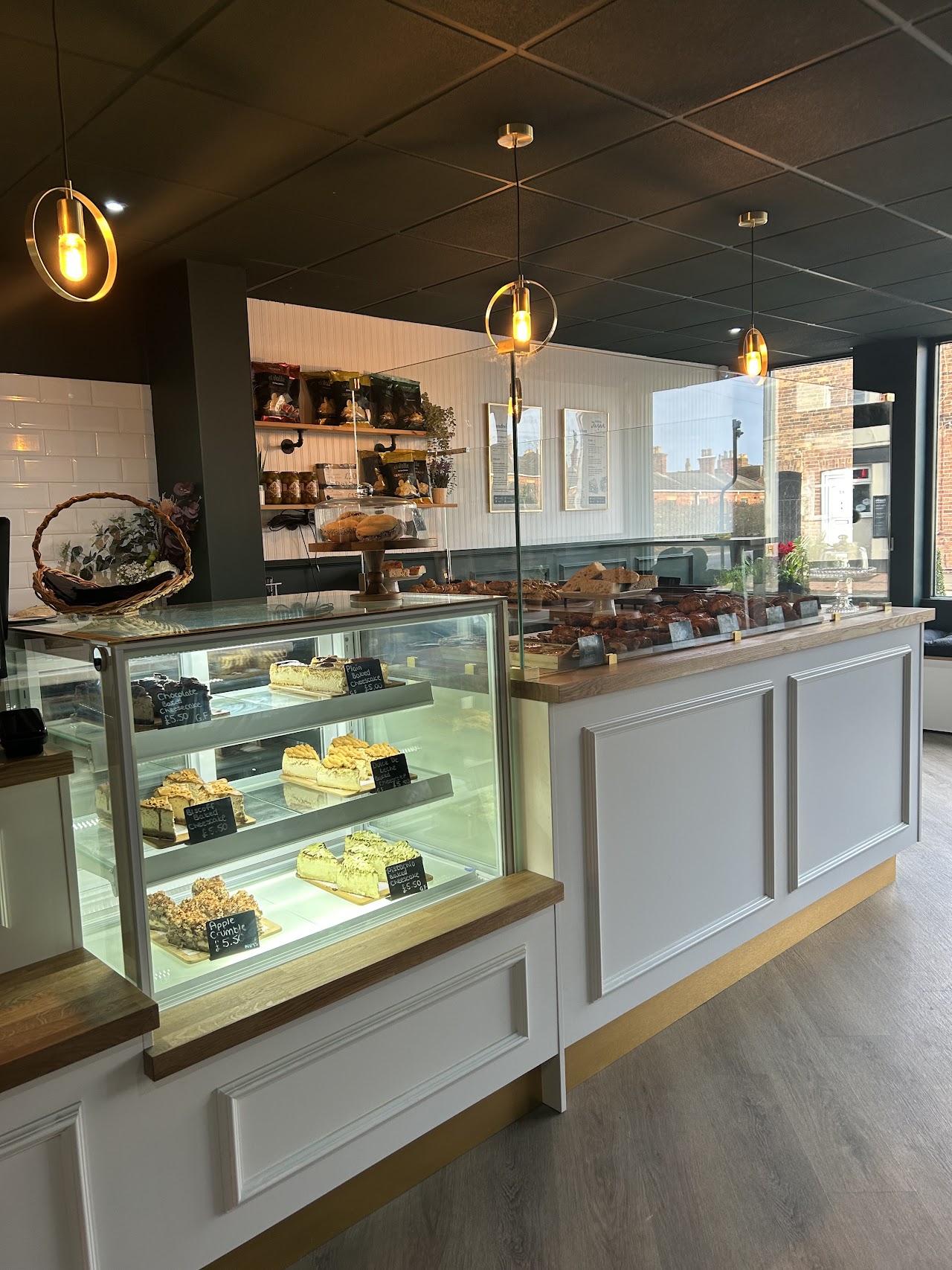 Nonna Juana Delicatessen interior